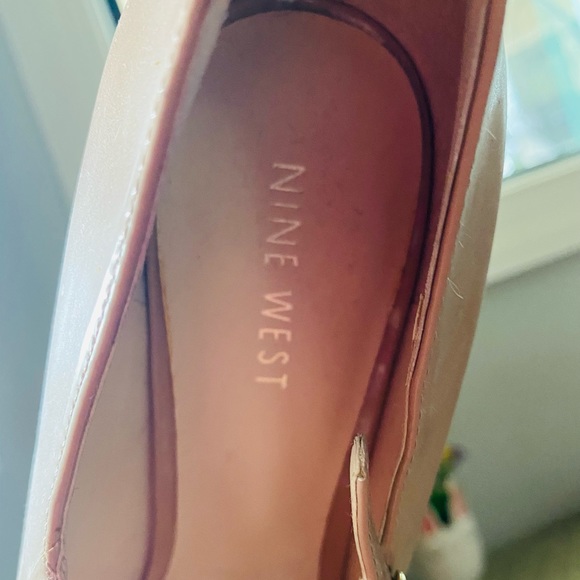 Nine West Mary Jane heels - Picture 4 of 6